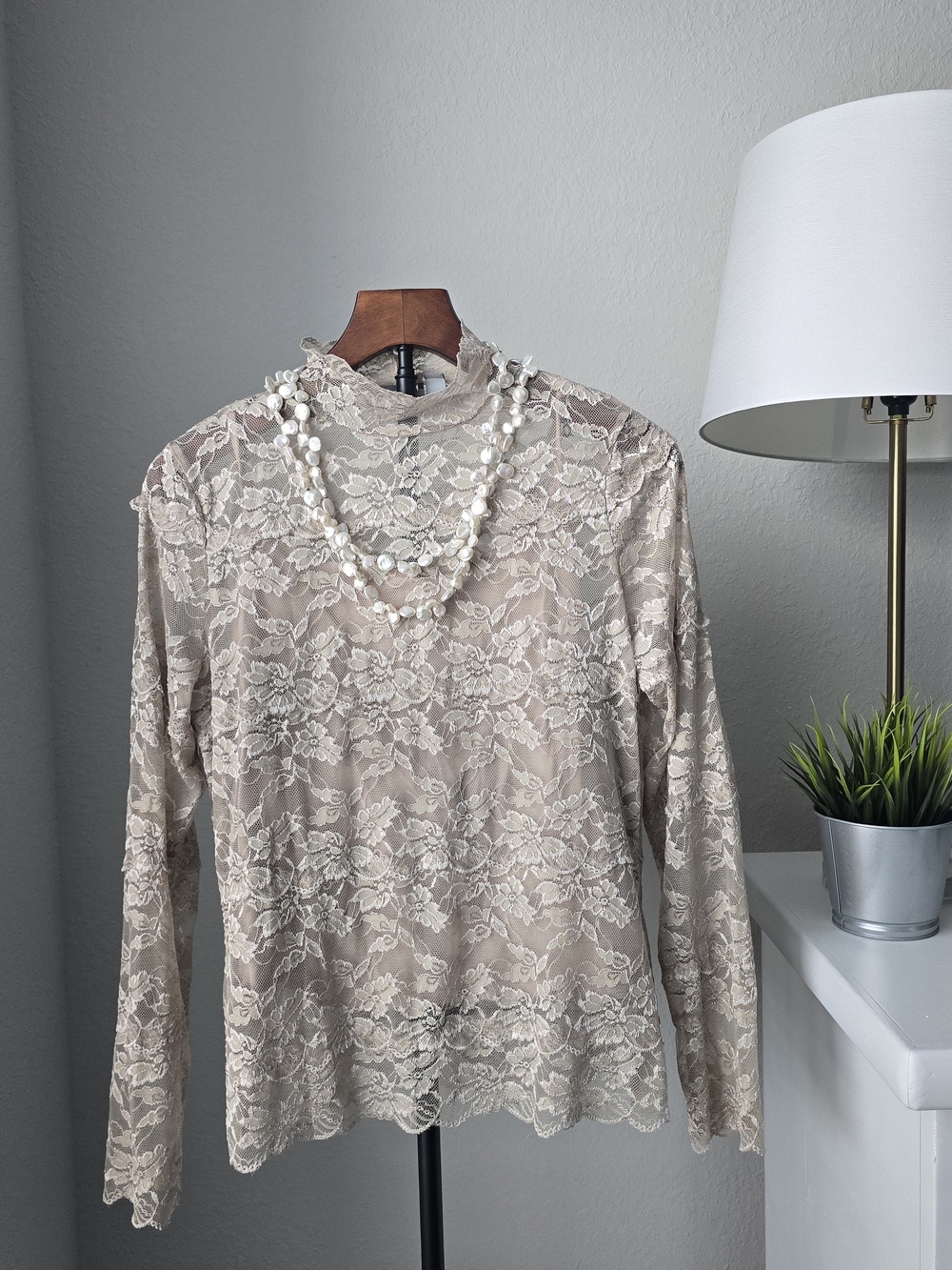Apt 9 Stretch Taupe Floral Lace Long Sleeve Top Blouse Size M Lined